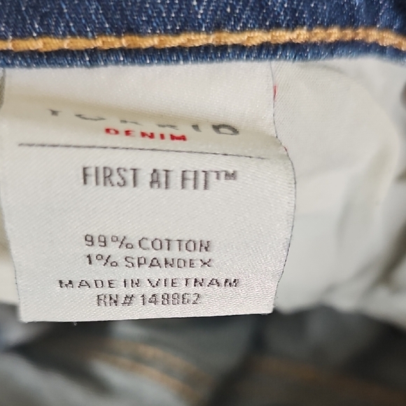 Torrid Classic Blue Summer Denim Cut Off Stretch Shorts Size 14 - Picture 6 of 6